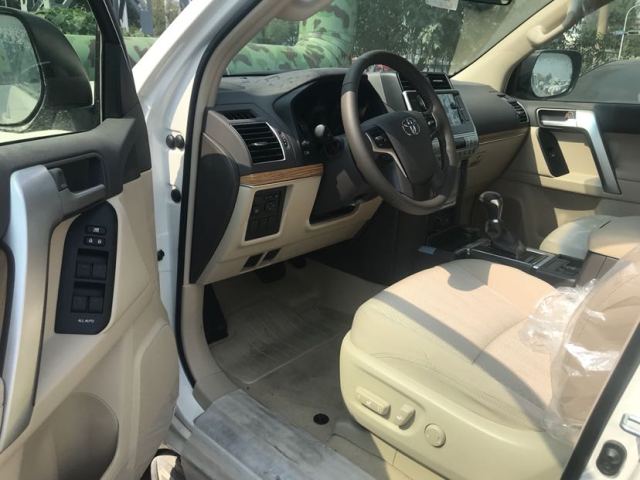 2019款丰田霸道2700底挂报价 霸道2.7港口低