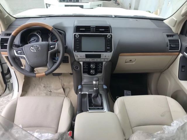 2018款丰田霸道4.0越野车价格及图片可按揭