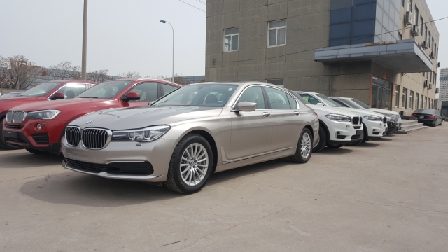 2016 740Li  ж