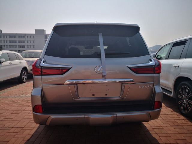 d8e1efbf99f918ef9606e4c8f5678156.jpg@!64