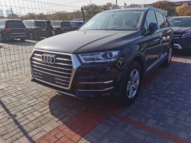 2019  µQ7 3.0 TFSI  ŷ