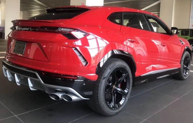 Urus 4.0T V8  Ӱ