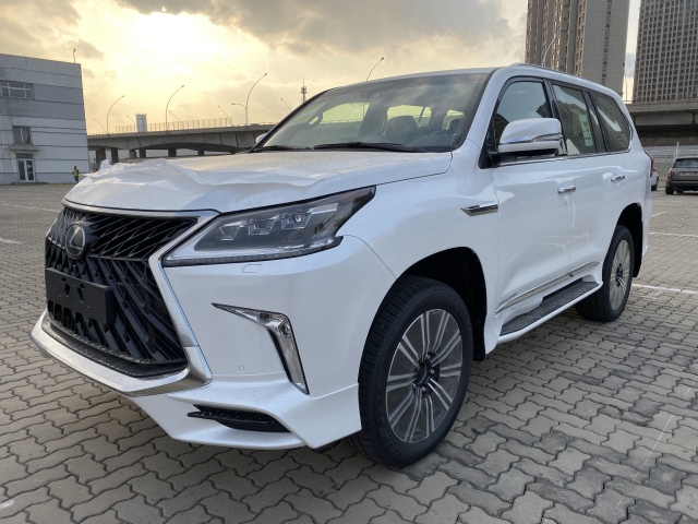 20款雷克萨斯lx570 巅峰限量版现车到店价格