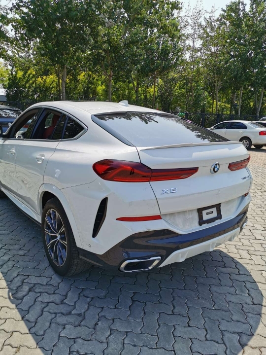 宝马x6 20款 3.0t 小豪华