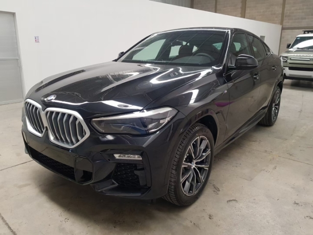 2021  X6 xDrive40i M˶ ī