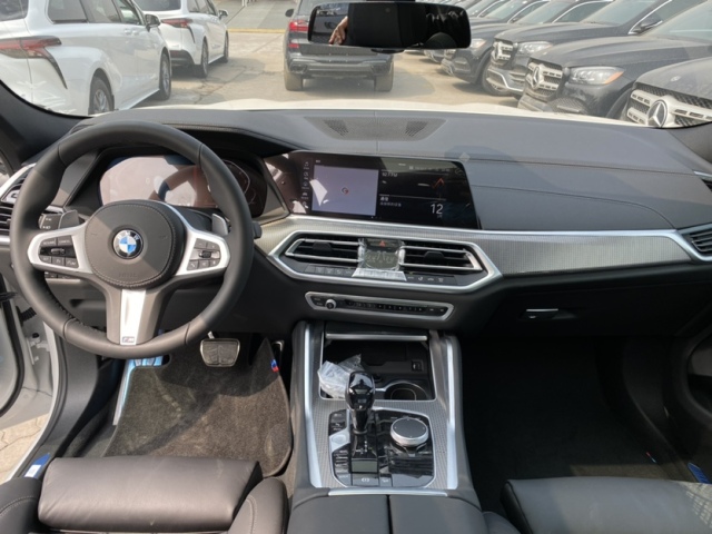 2021  X6 xDrive40i M˶ ī 