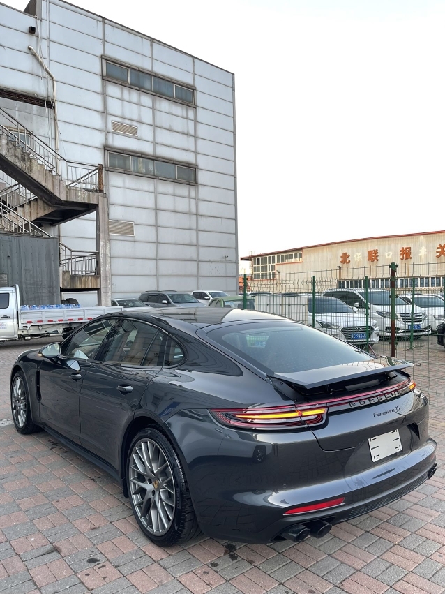 2020 Panamera 4S 2.9T ī 