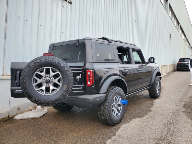 2022 Bronco 2.3T 4 Badlandsĵذ ī 