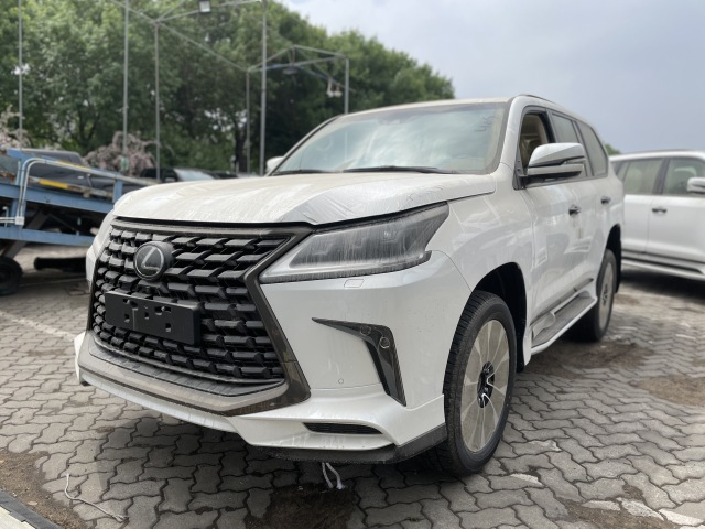 2021 ׿˹LX570   S  ж