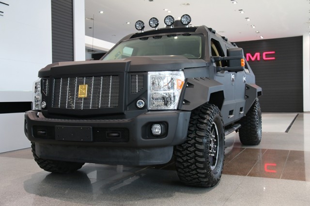 乔治巴顿将军级越野车马路上霸主 五一促销中