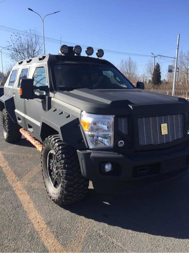 乔治巴顿美式超级越野车让你体验疯狂