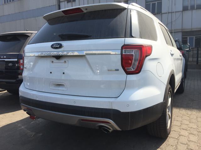 16款福特探险者 最高配置敬请关注