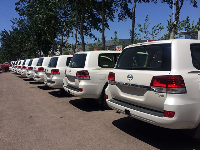 16款丰田酷路泽陆逊中东天津港最低报价