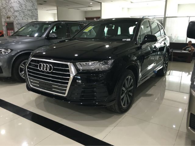 2016款奧迪q7現車30t七座版現車最低價多少錢