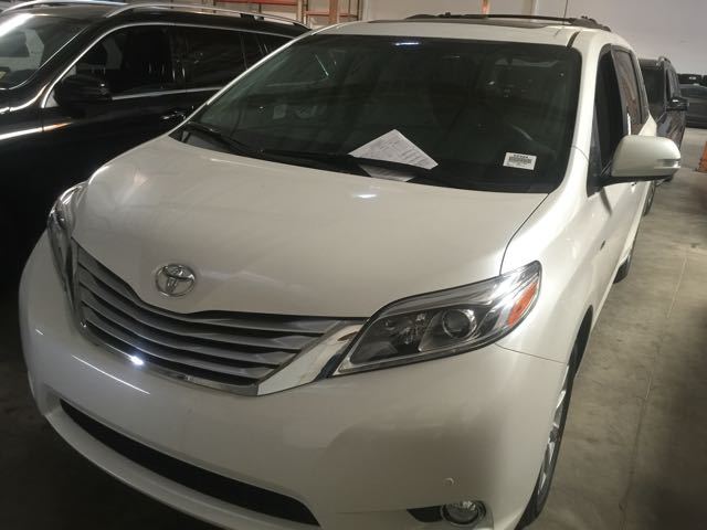 2016款丰田塞纳两驱商务车现车到店最低多少钱哪里提车便宜