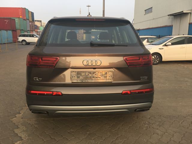 平行进口16款奥迪q730排量报价展位现车五座实车价格多少