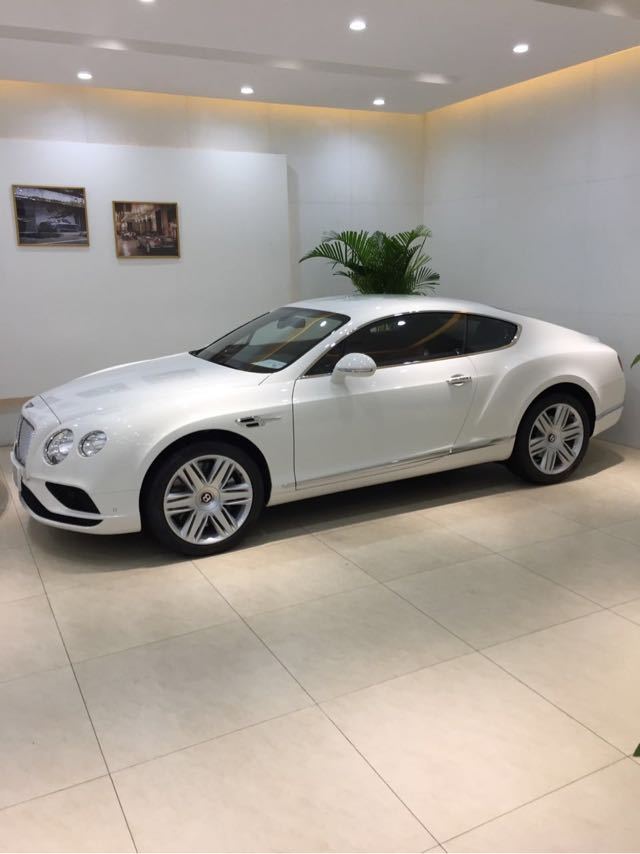 17款宾利欧陆40t现实装备好礼大放送