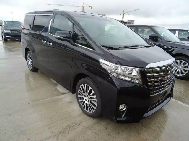 2016款丰田埃尔法有陆上行宫及商务头等舱等美誉