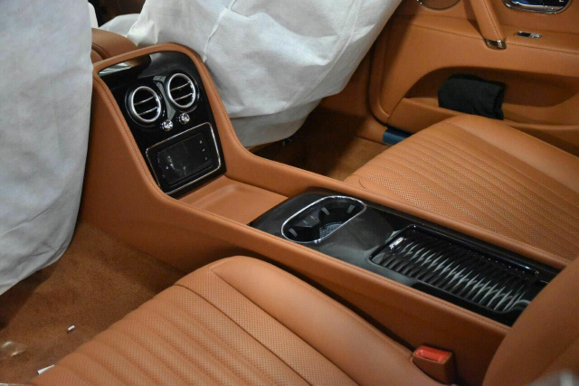 【图文】17款宾利飞驰欧规版棕色内饰爆惠来袭速抢【汽车时代网】