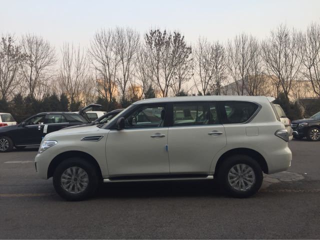 2017款尼桑途乐y62强劲动力沙漠之星五一购车优惠多多惊喜多多