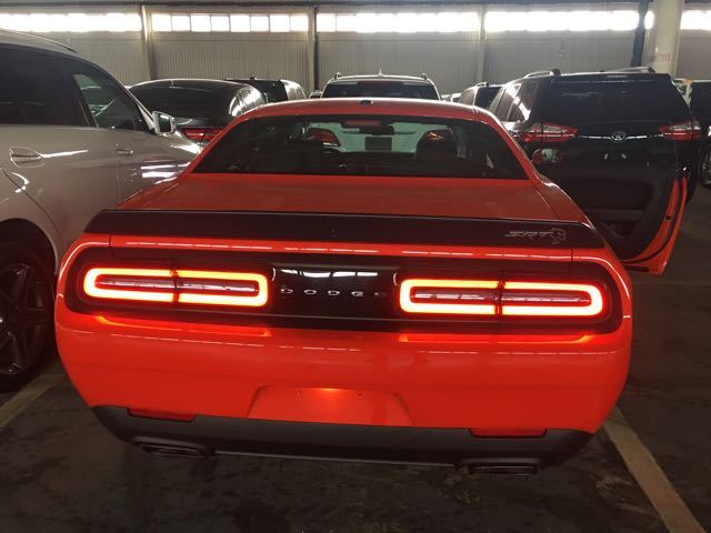 17款道奇挑战者地狱猫707马力媲美法拉利最新市场行情报价详解