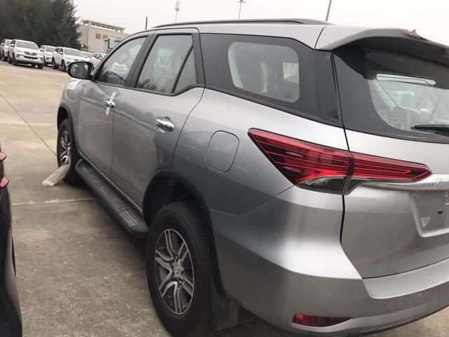 17款丰田探险者再次加强升级降低油耗手续齐全随车走