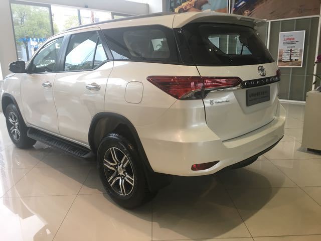 进口丰田穿越者27l最低报价多少钱中东版穿越者40配置参数价格