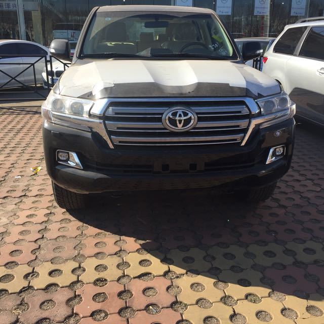 2017款丰田酷路泽4000黑色稀缺颜色酷路泽400外黑内米