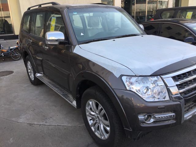 中东版17款三菱帕杰罗v97最新报价多少钱 配置性能设计理念介绍