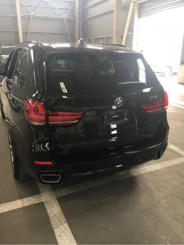 平行进口宝马x5多少钱黑色白色宝马x5加版30t图片豪华包配置详解