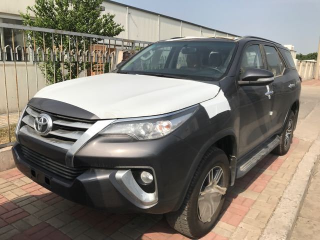 2016款丰田穿越者小霸道津港现车手续齐自贸区直销优惠报价多少钱