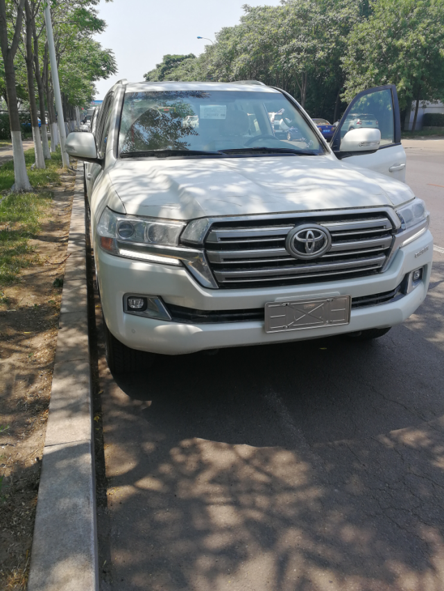 2017丰田兰德酷路泽40中东版gxr报价可分期