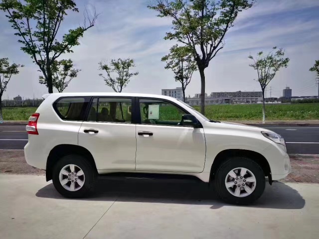 17款丰田霸道2700,独一无二的潇洒气质!