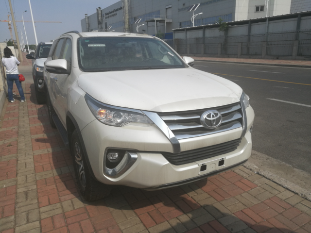 丰田 穿越者2700 17款 四驱 exr 现车