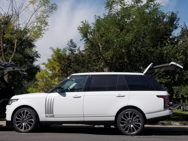 17款路虎揽胜行政加长vogue版高端大气