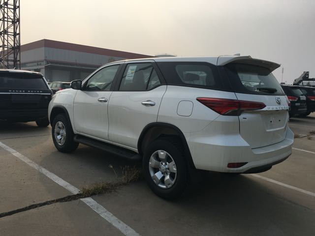 丰田小霸道穿越者2700天津港现车性能动力