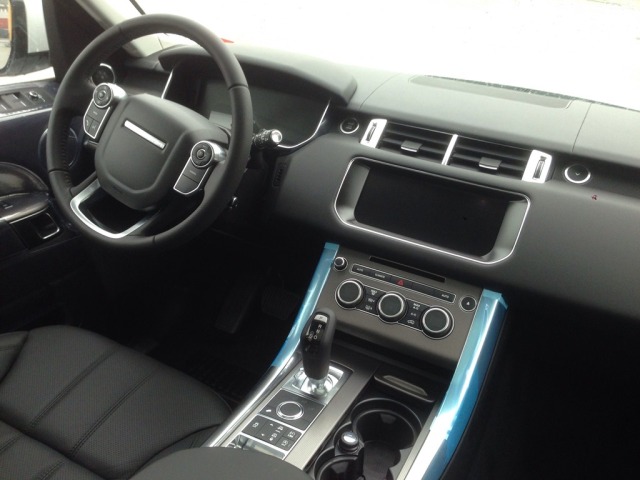 17款进口路虎揽胜运动版港口现车价格低