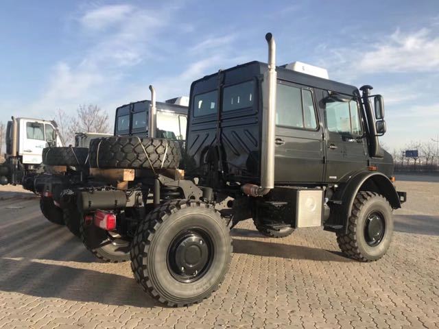 奔驰乌尼莫克u4000u5000改装底盘车