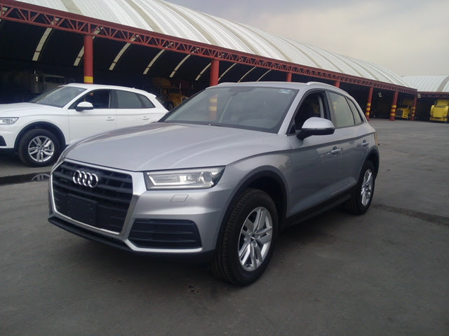 江西18款奥迪q5墨版20tdynamic动感现车颜色手续齐甩