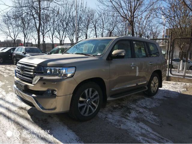 顶级越野18款酷路泽5700尽显王者风范