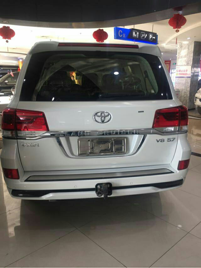 天津18款兰德酷路泽5700中东版89万送万元质保