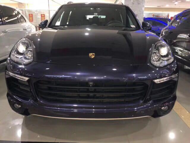 18款保时捷卡宴 天生从容过人 安然遨游无界世界