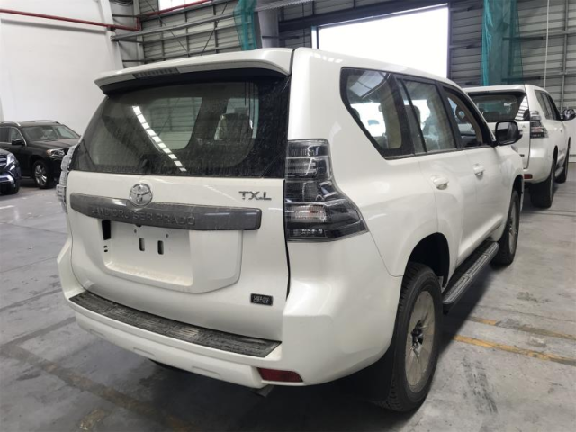 17款中东版普拉多40库存车清仓价到店购车即送大礼包