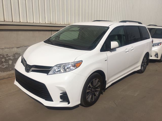 18款加版丰田塞纳最新报价促销全国