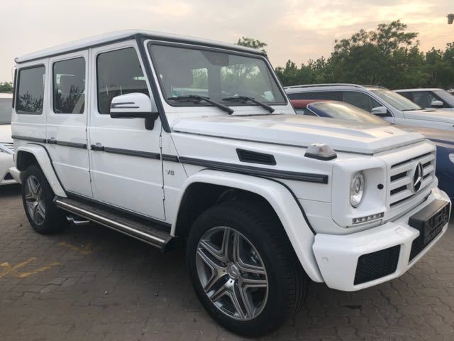 18款奔驰g500报价极致v8越野穿越崎岖路