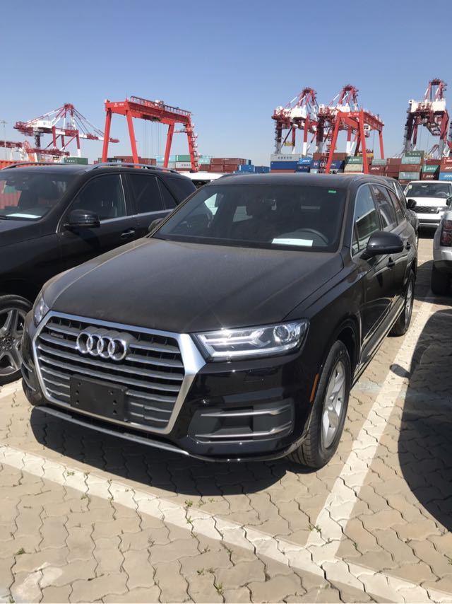 2018款平行进口奥迪q7 2.0t 7座配置丰富港口现车再次降价