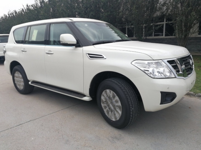 18款日产尼桑途乐se4.0对比xe4.0配置多的不止一点点