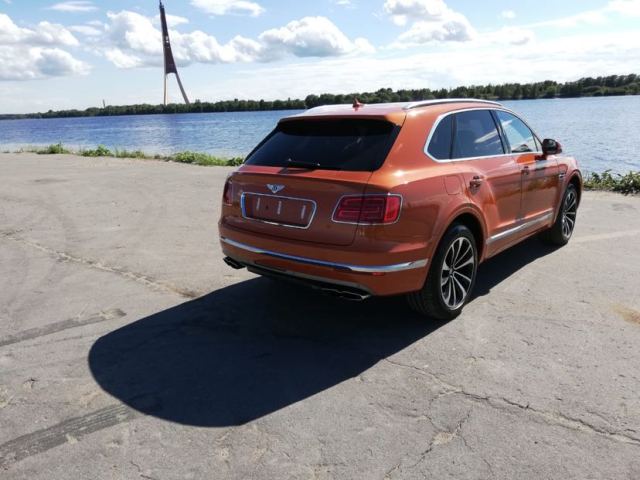 【活动】河北-平行进口宾利添越七座现车最新配置报价