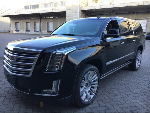 18款凯迪拉克凯雷德皇家座驾,v8动力强劲