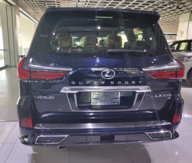【雷克萨斯lx570 2019款 雷克萨斯lx570 八座 限量 s 中东报价